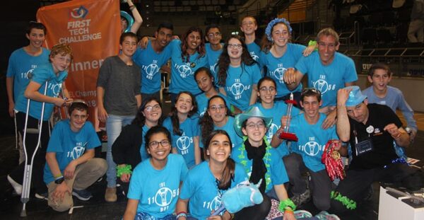Three AMIT teams advance to international robotics competitions