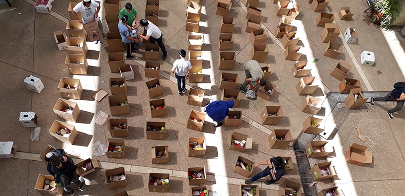 AMIT students turn school into “chesed factory