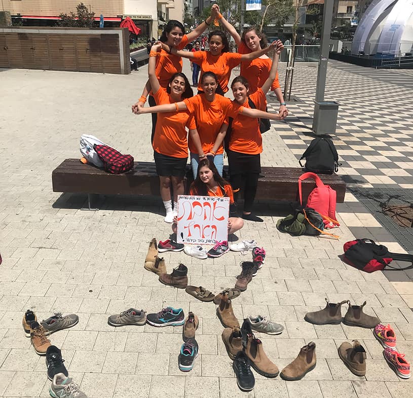 AMIT Wasserman girls pay tribute to their classmate