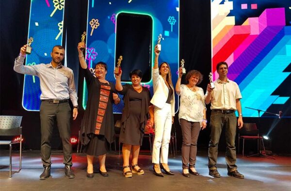 AMIT Gwen Straus math teacher among Israel’s top educators