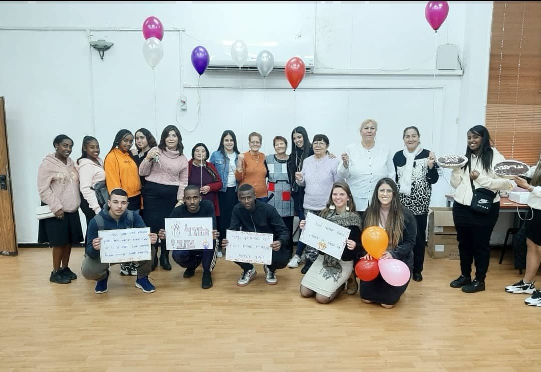 AMIT students plan special birthday for Ramle seniors