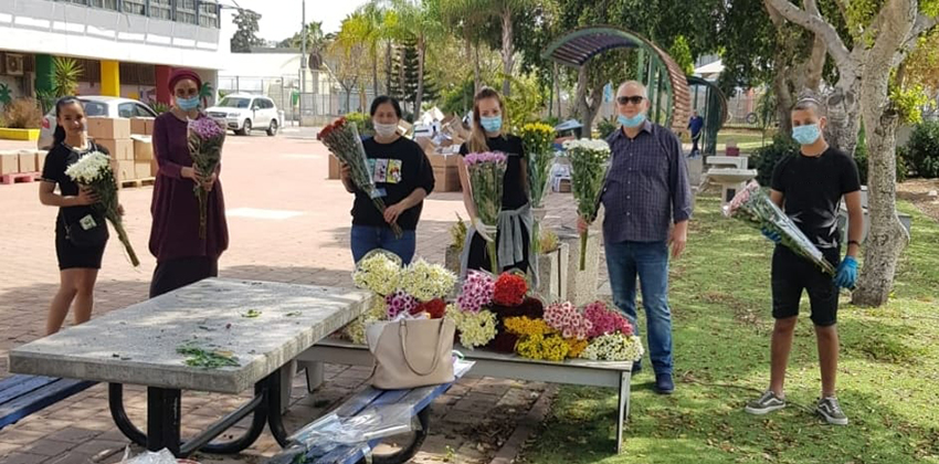 Speaking Through Flowers-Helping Seniors