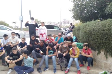 Nachshon students supporting PTSD veteran